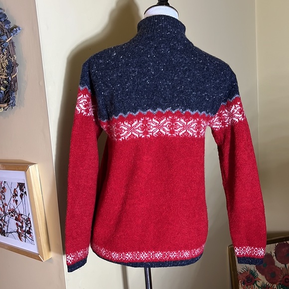 Vtg ‘90’s JONES NEW YORK Size Small  Wool Blend Ski-Sweater Moose Embroidered - Picture 8 of 16